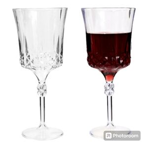 New PAIR (2 in total) of wine glasses for sell